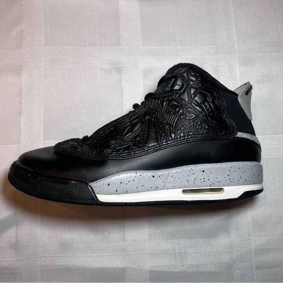 Youth Air Jordans Dub Zero GS Sneakers - Picture 13 of 15